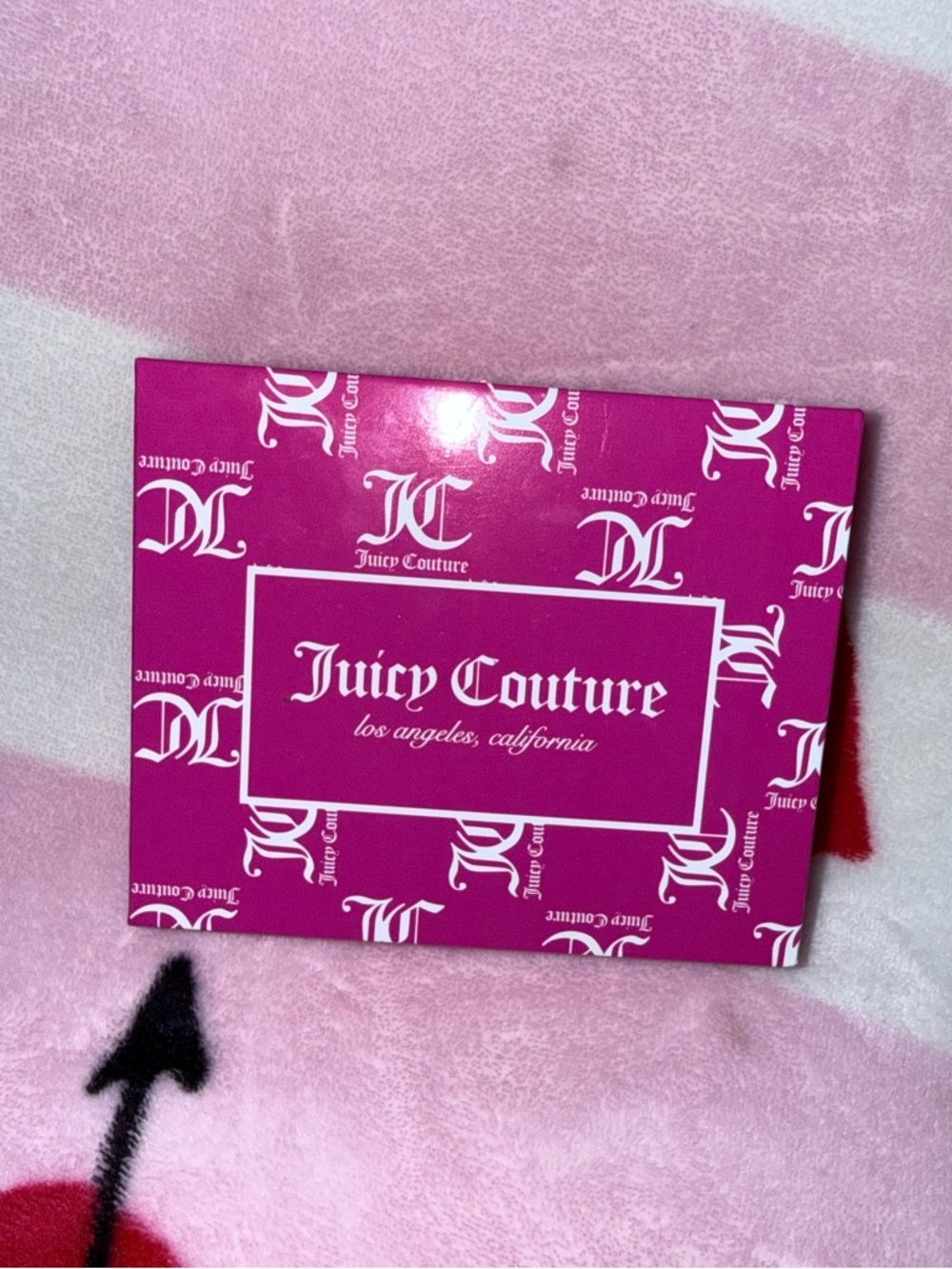 NWT Juicy Couture Cherry 🍒 Status Small Zip-Around Wallet in Sandstone/Pink - Picture 3 of 3
